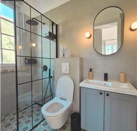 4 bedroom villa with pool and sea views, Kumbor, sleeps 8-10